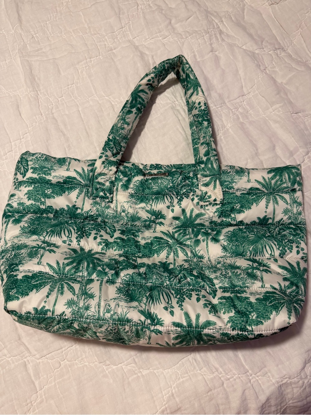 Vineyard Vines Green and White Tropical palm tree satin puffy quilted Tote bag